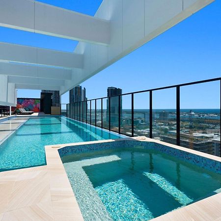 Tryp By Wyndham Southport Gold Coast Hotel Apartments ภายนอก รูปภาพ