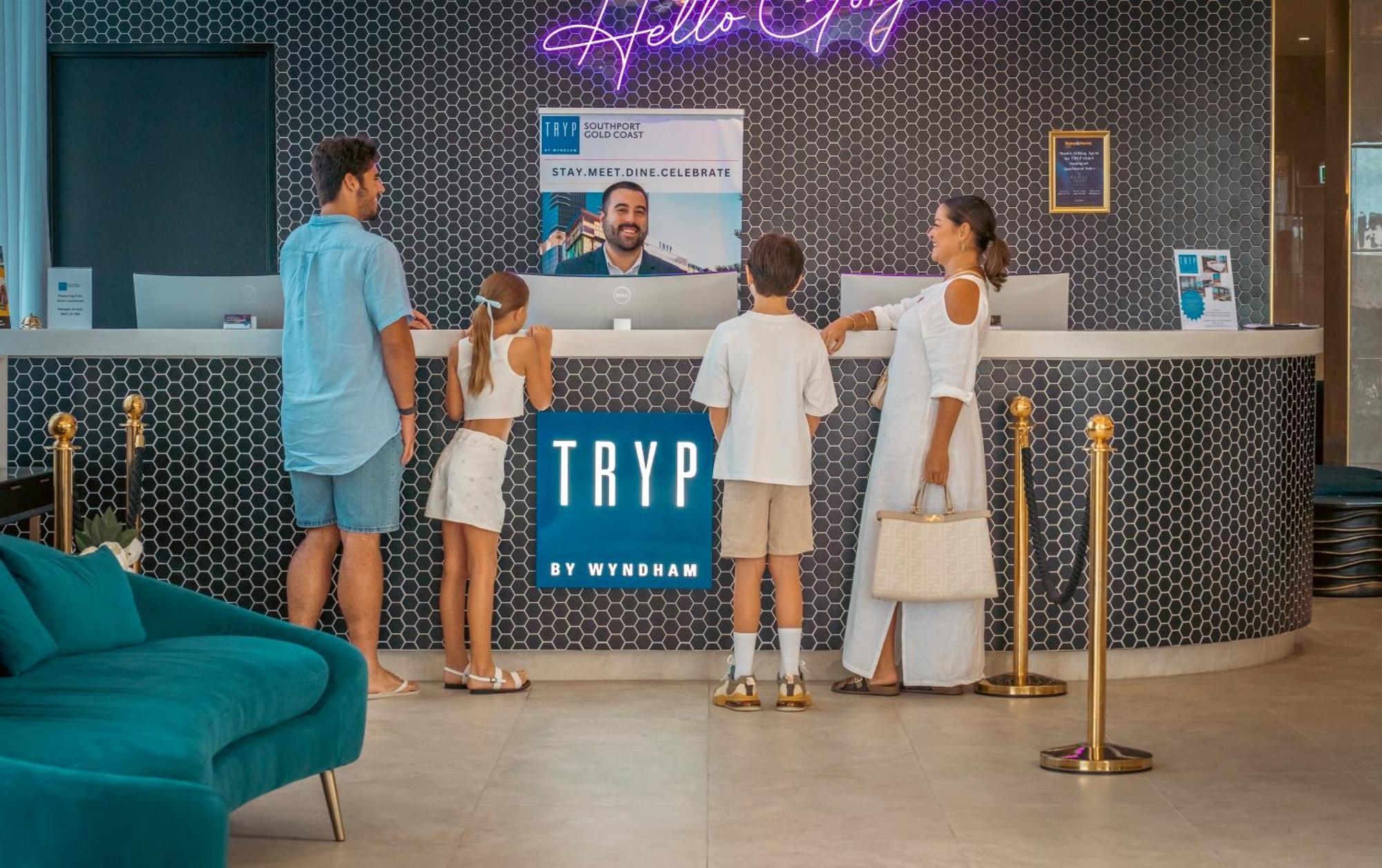 Tryp By Wyndham Southport Gold Coast Hotel Apartments ภายนอก รูปภาพ